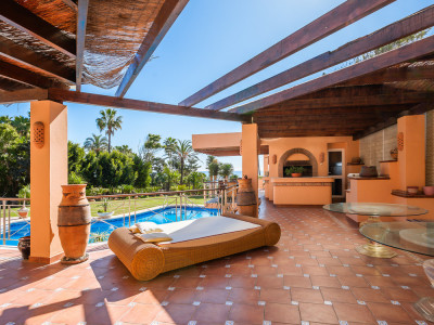 Villa en venta en Estepona