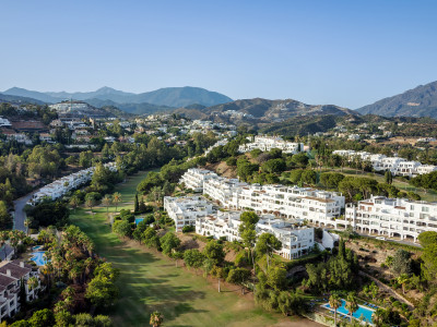 Zweistöckiges Penthouse zum Verkauf in La Quinta, Benahavis