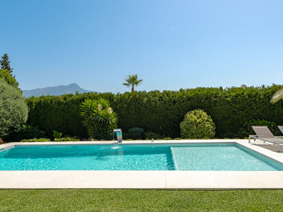 Villa for sale in La Quinta, Benahavis