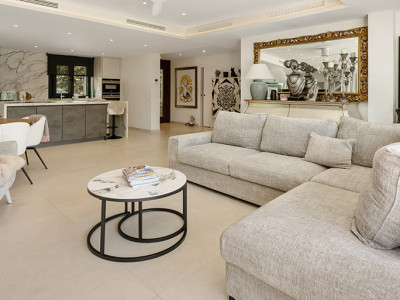 Villa for sale in La Quinta, Benahavis