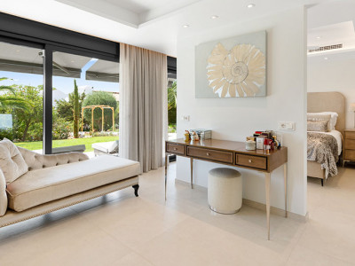 Villa for sale in La Quinta, Benahavis