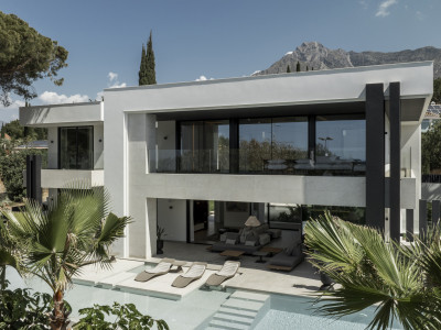 Villa en venta en Rocio de Nagüeles, Marbella Golden Mile