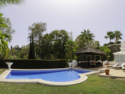 Villa à vendre à El Herrojo, Benahavis