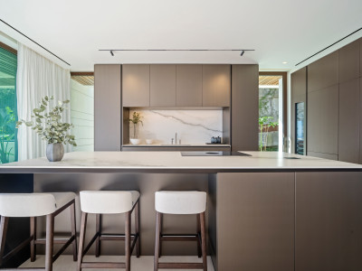 Villa en venta en El Madroñal, Benahavis