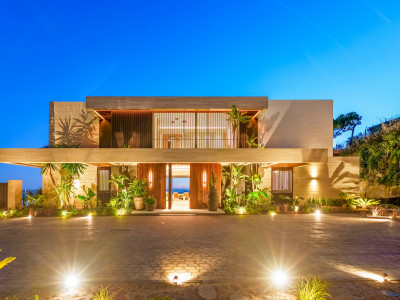 Villa en venta en El Madroñal, Benahavis