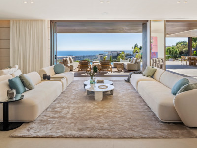 Villa en venta en El Madroñal, Benahavis