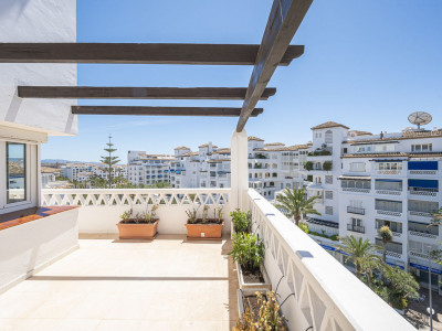 Atico Duplex en venta en Las Gaviotas, Marbella - Puerto Banus