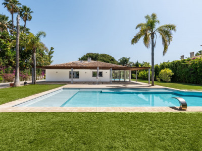 Villa en venta en Guadalmina Baja, San Pedro de Alcantara