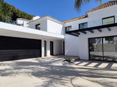 Villa zum Verkauf in El Paraiso, Estepona