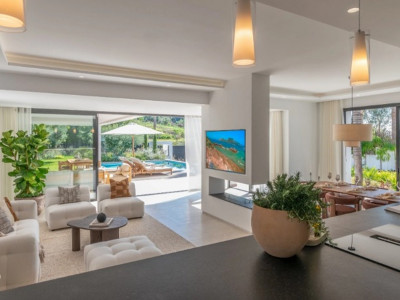 Villa zum Verkauf in El Paraiso, Estepona