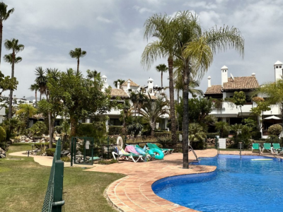 Reihenhaus zum Verkauf in El Paraiso, Estepona