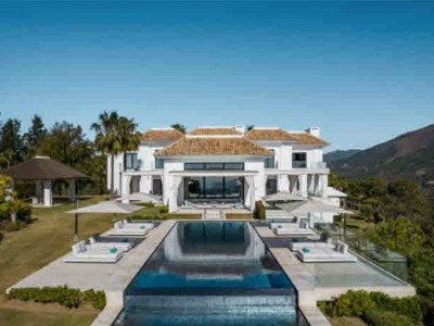 Villa for sale in La Zagaleta, Benahavis