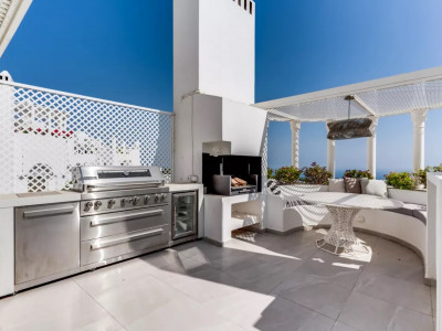 Penthouse for sale in Jardines Colgantes, Marbella Golden Mile