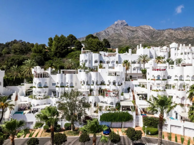 Penthouse for sale in Jardines Colgantes, Marbella Golden Mile