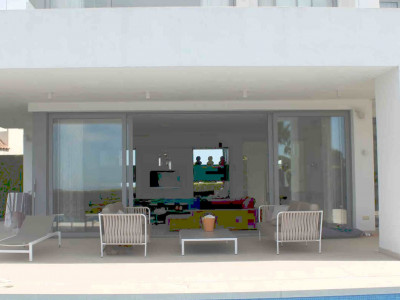 Villa for sale in Puerto del Capitan, Benahavis