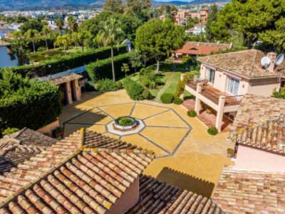 Villa zum Verkauf in Paraiso Barronal, Estepona