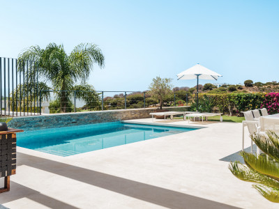 Villa for sale in Cabopino, Marbella East