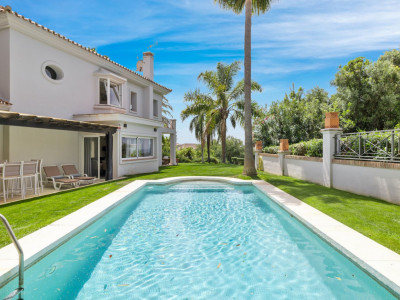 Villa for sale in El Rosario, Marbella East