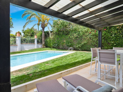 Villa for sale in El Rosario, Marbella East