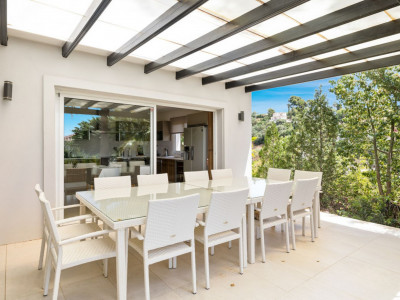 Villa for sale in El Rosario, Marbella East