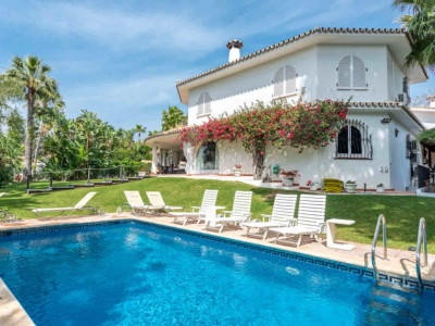 Villa for sale in Rocio de Nagüeles, Marbella Golden Mile