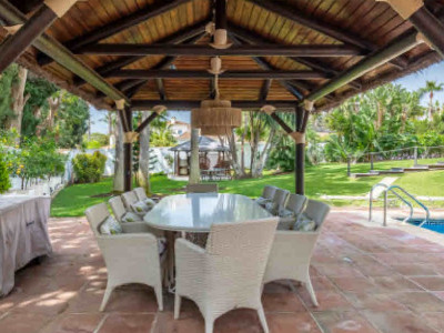 Villa for sale in Rocio de Nagüeles, Marbella Golden Mile