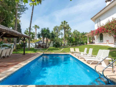 Villa for sale in Rocio de Nagüeles, Marbella Golden Mile