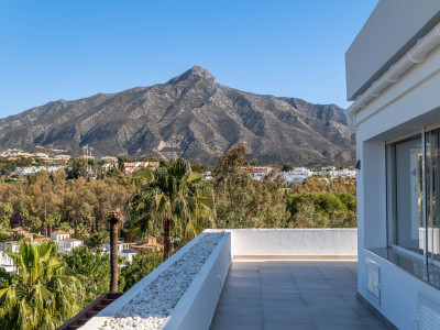 Penthaus zum Verkauf in Las Brisas del Golf, Nueva Andalucia