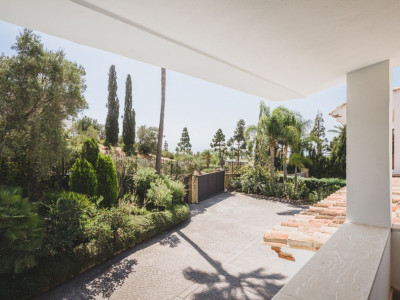 Villa for sale in Hacienda las Chapas, Marbella East