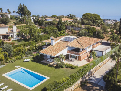 Villa for sale in Hacienda las Chapas, Marbella East