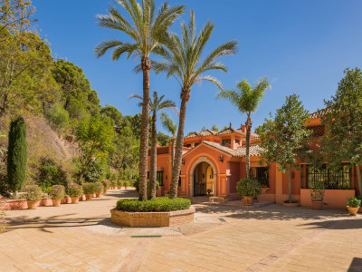 Villa for sale in La Zagaleta, Benahavis