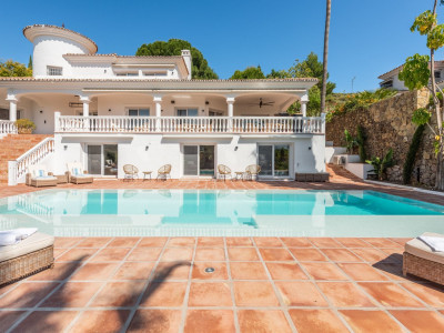 Villa en venta en Paraiso Medio, Estepona