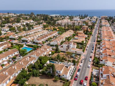 Villa en venta en Las Petunias, San Pedro de Alcantara