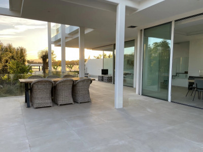 Villa en venta en Monte Paraiso, Marbella Golden Mile