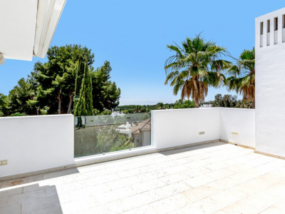 Villa en venta en La Carolina, Marbella Golden Mile