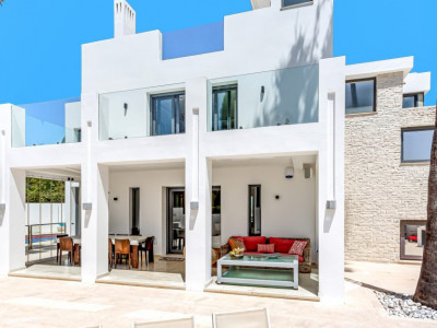 Villa en venta en La Carolina, Marbella Golden Mile