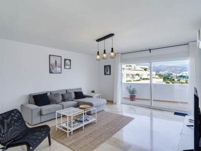 Apartment for sale in Jardines de Andalucia, Nueva Andalucia