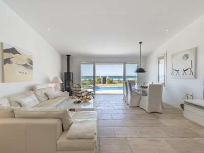 Villa for sale in Costabella, Marbella East