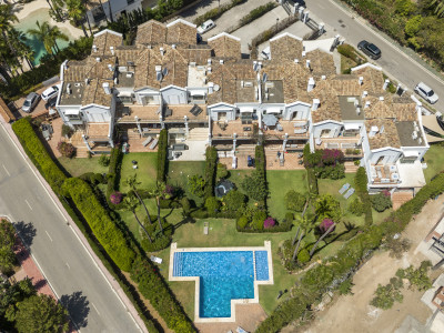 Town House for sale in Nueva Andalucia