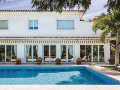 Villa for sale in Los Monteros, Marbella East