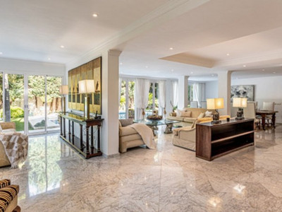 Villa for sale in Los Monteros, Marbella East