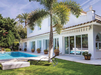 Villa for sale in Los Monteros, Marbella East