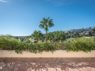 Penthouse for sale in Las Alamandas, Nueva Andalucia