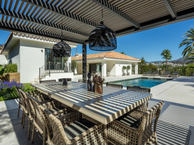 Villa for sale in Las Brisas del Golf, Nueva Andalucia