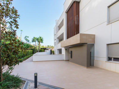 Apartamento Planta Baja en venta en La Reserva de Alcuzcuz, Benahavis