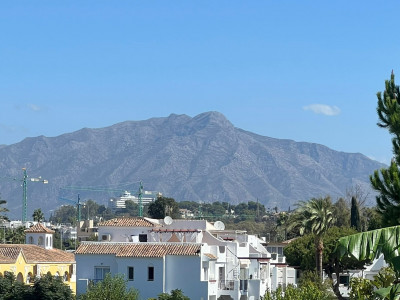 Town House for sale in Albayalde, Estepona