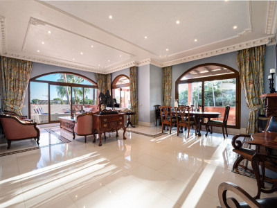 Duplex Penthouse for sale in Alhambra del Golf, Estepona