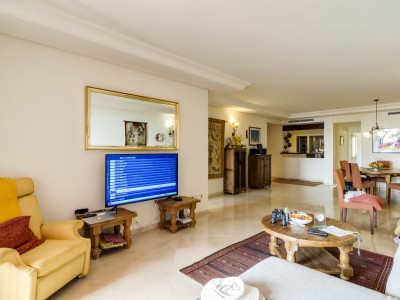 Ground Floor Apartment for sale in Menara Beach, Estepona