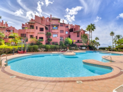 Ground Floor Apartment for sale in Menara Beach, Estepona