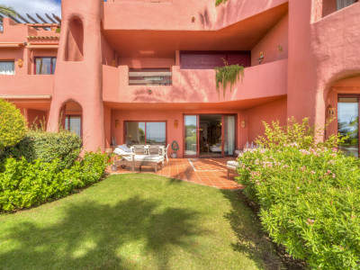 Ground Floor Apartment for sale in Menara Beach, Estepona